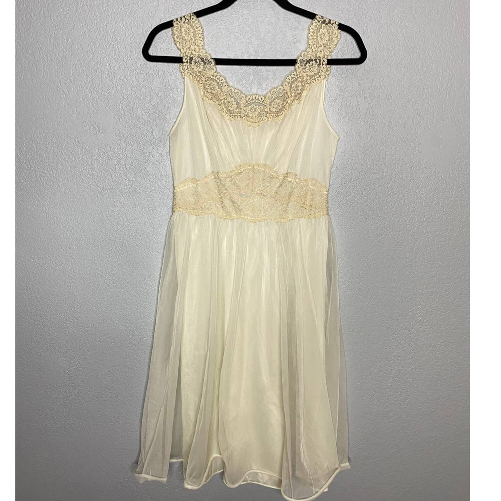 Vanity Fair Cream Lace Nightgown